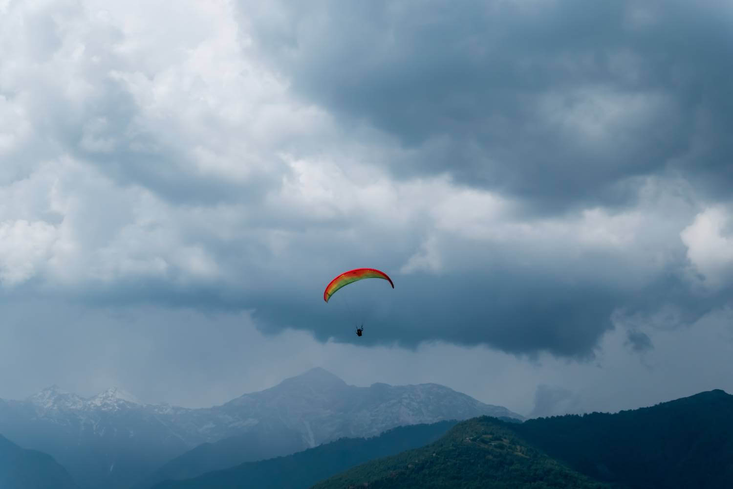 Paragliding in Bir- Billing