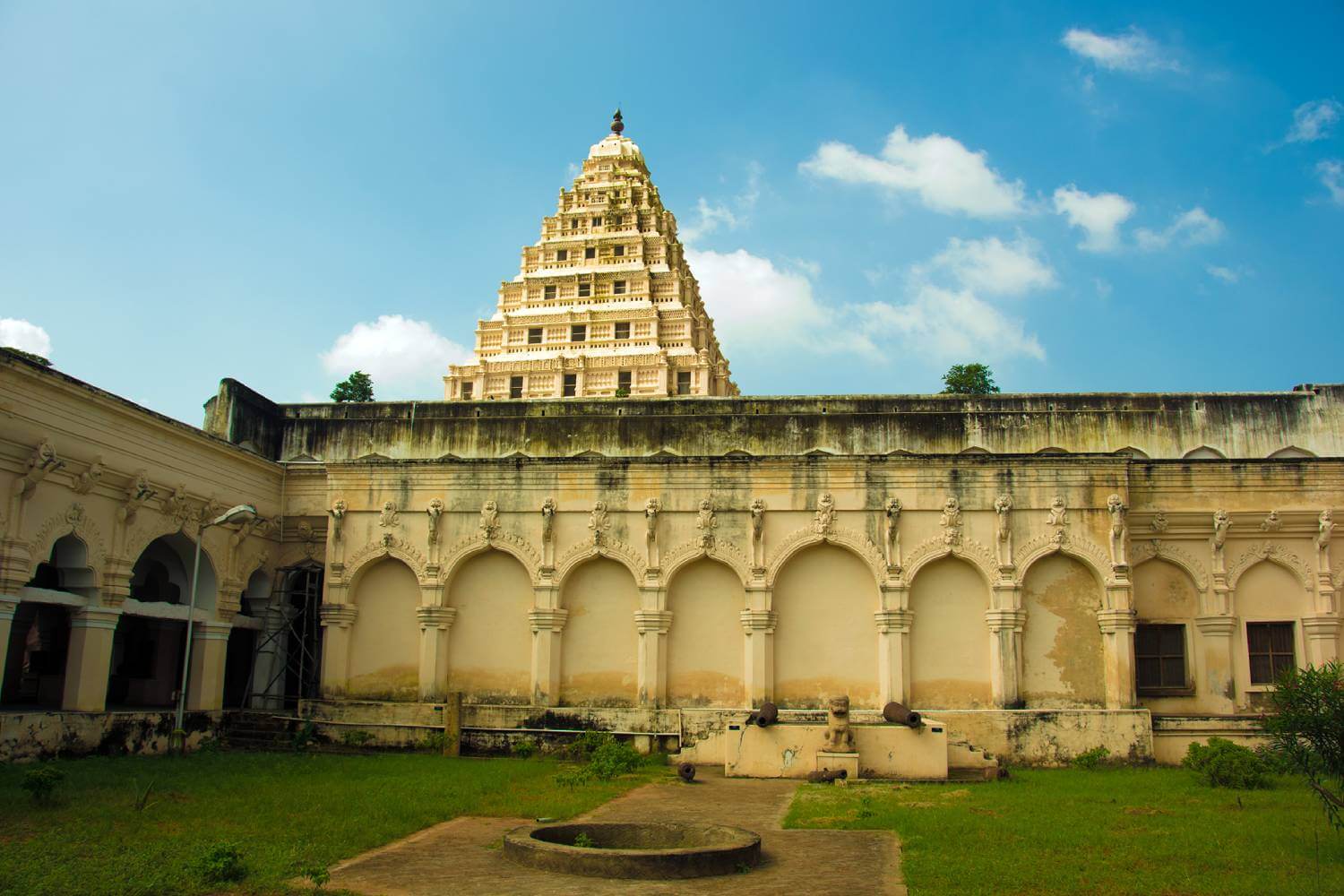 Thanjavur - Thanjavur Maratha Palace Tamil Nadu