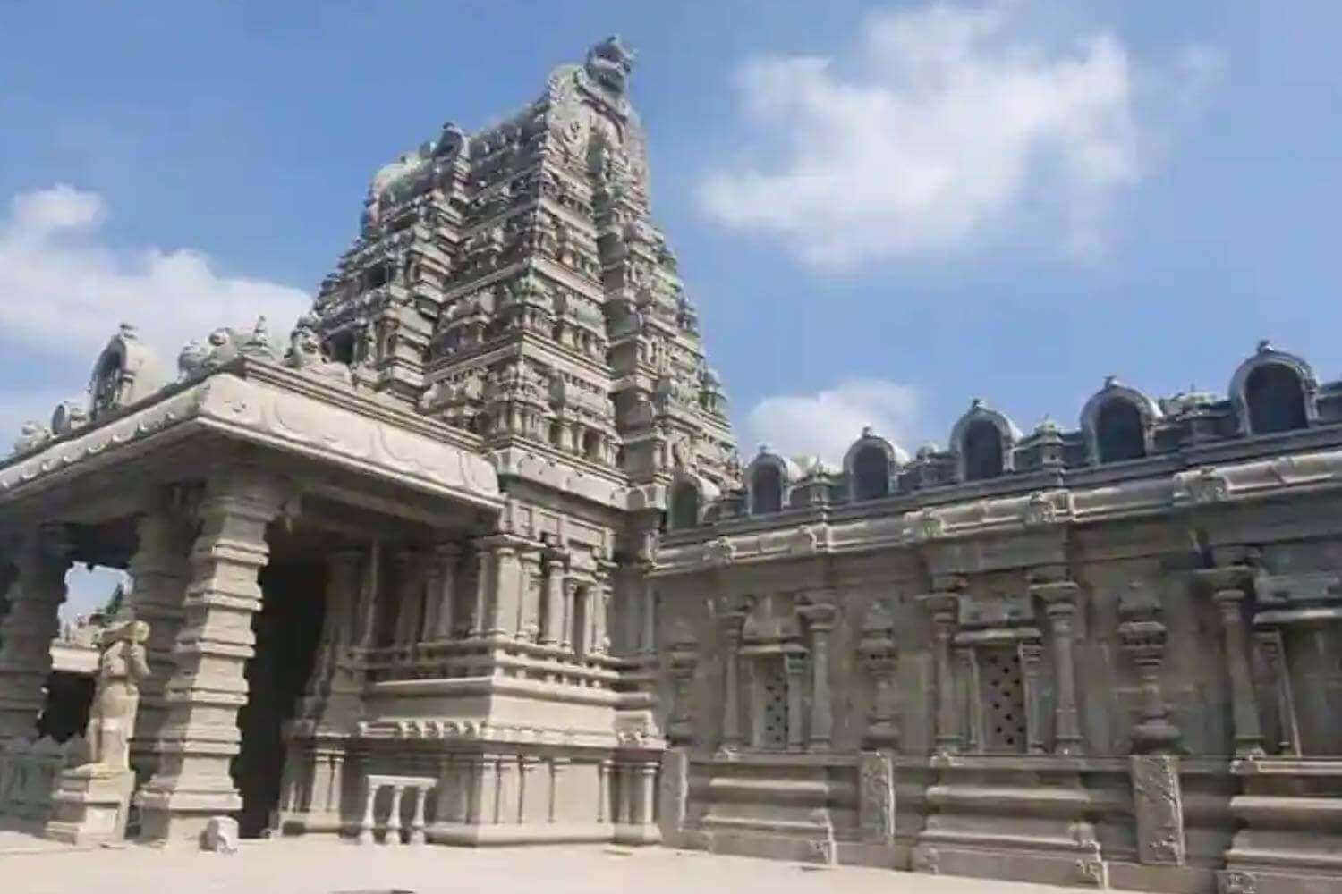 Sri-Lakshmi-Narasimha-Swamy-Temple-Yadagirigutta Nalgonda Temples
