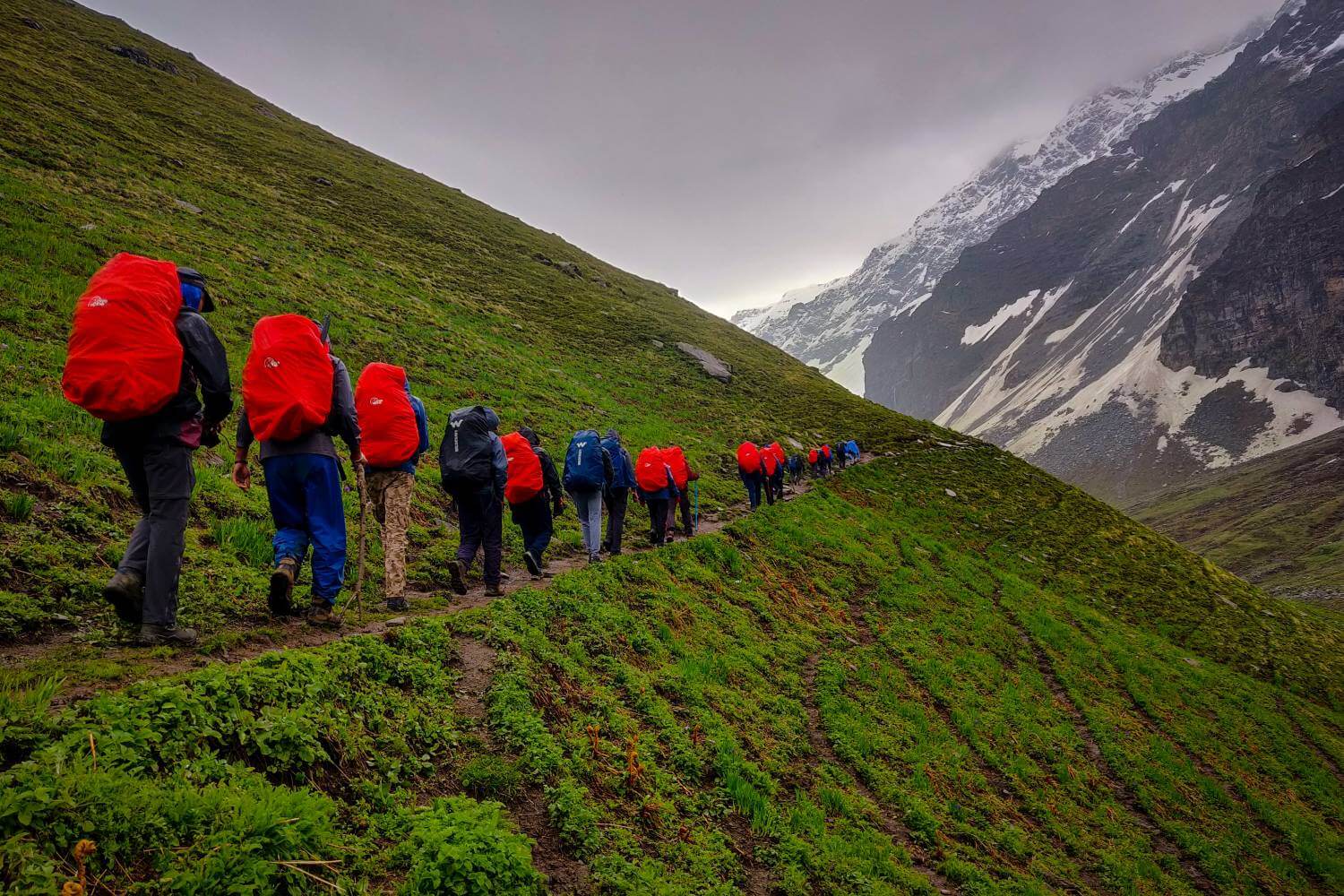 Buran Ghati Trek Himachal Pradesh