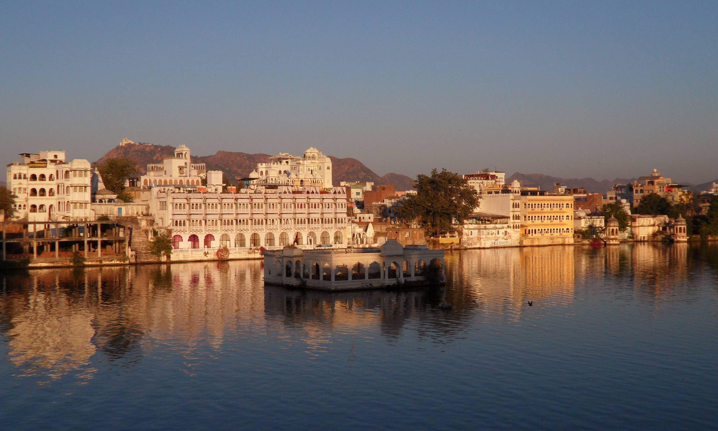 Udaipur Lake Rajasthan Tour