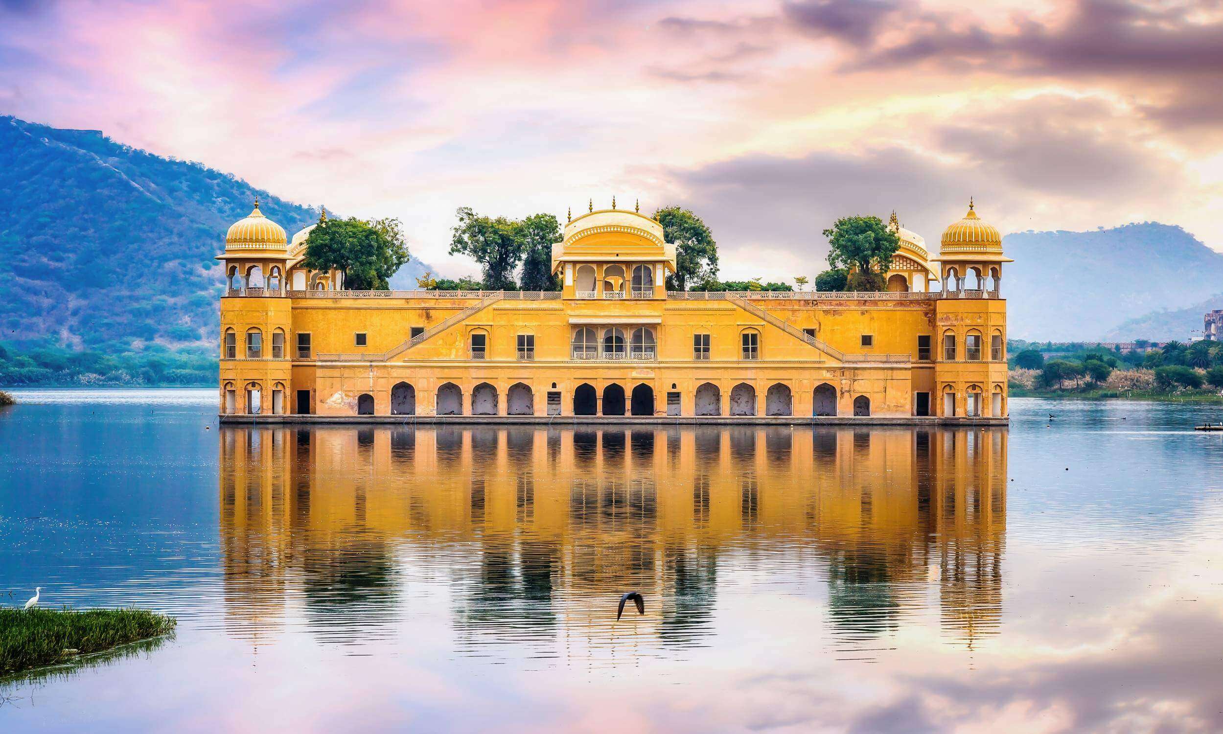 Lake Palace Jaipur - India Tour