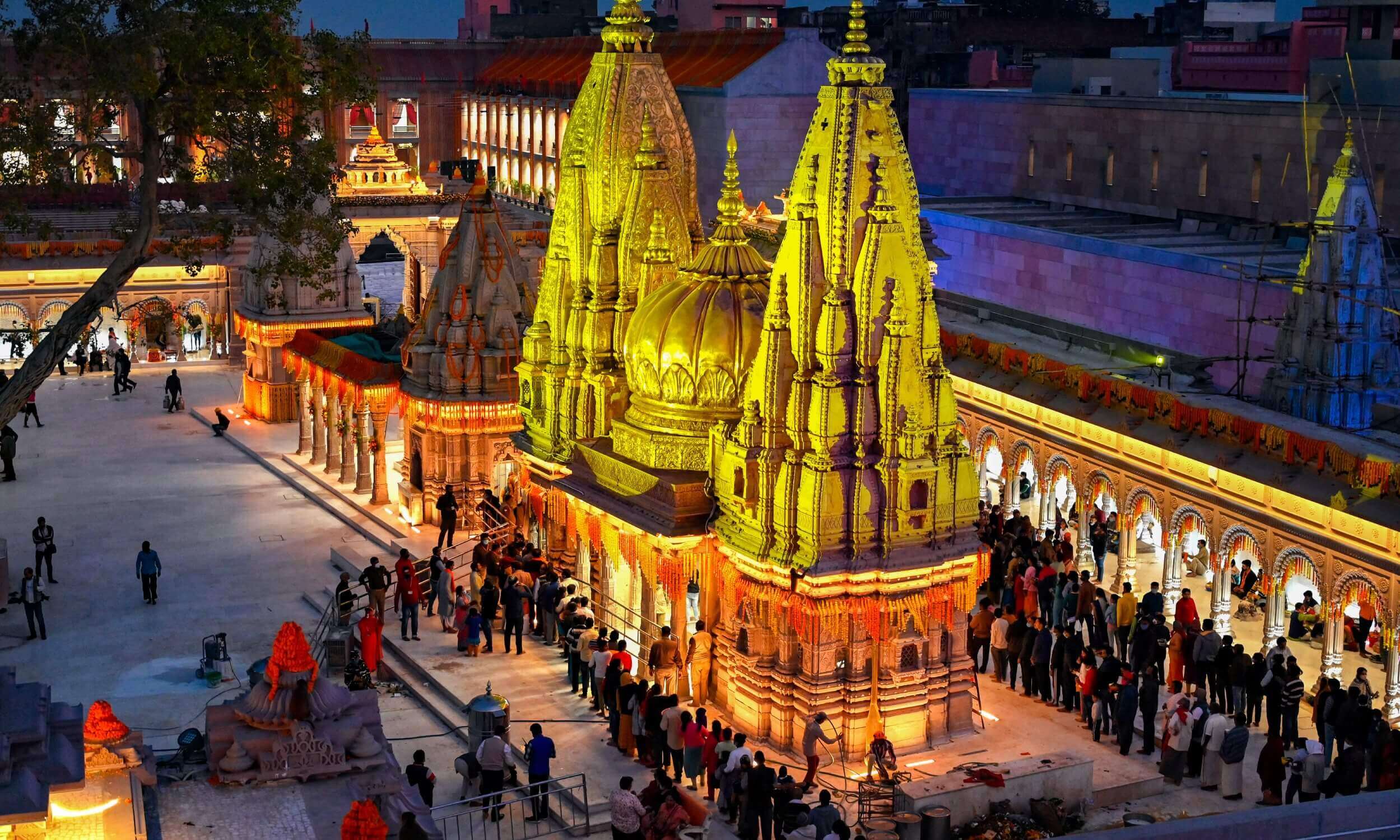 Kashi Vishwanath Jyotirlinga Temple in Uttar Pradesh - Popular Jyotirlinga Temple in India